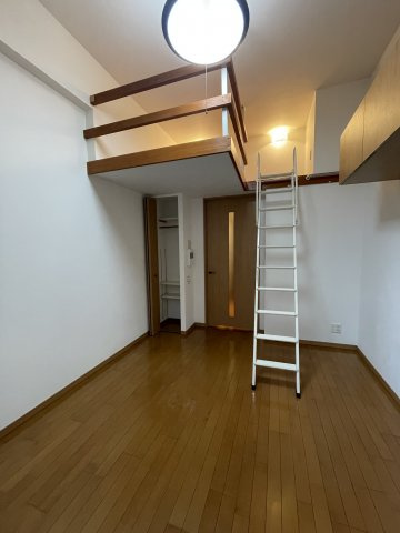 エステムコート梅田東アクアパレスの内装|内装は落ち着いています