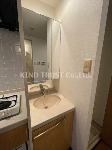 エステムコート梅田東アクアパレスの洗面所|スペースが確保できる洗面所です