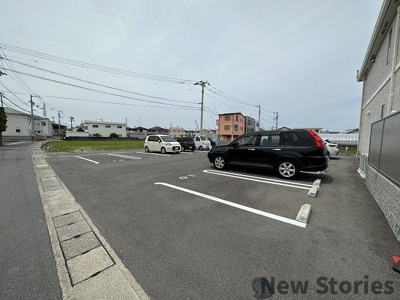 【駐車場】 | ユニバーサルテラスY | 駐車場です