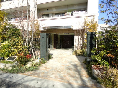 【エントランス】 | プレミアムステージ久留米中央公園