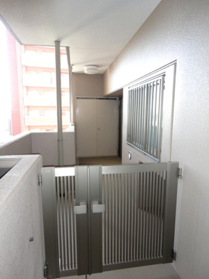 【玄関】 | プレミアムステージ久留米中央公園