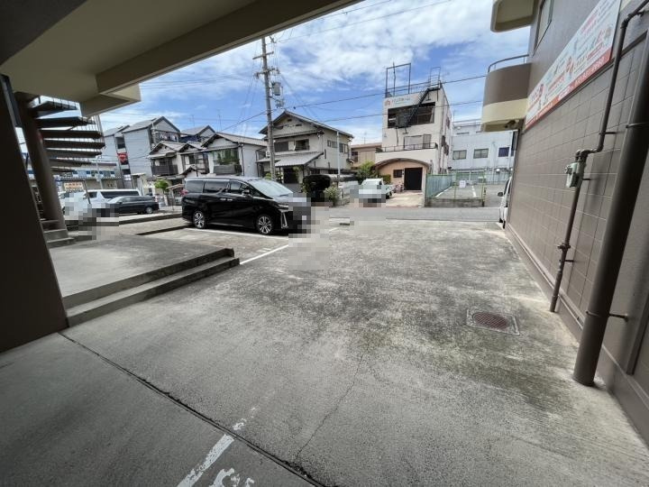 コートドミールの駐車場