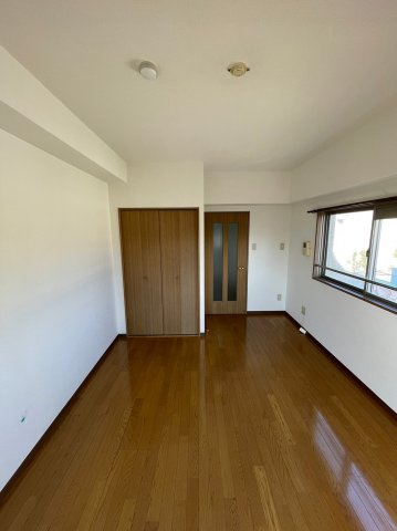 仲介手数料0円！！レージュ　ウエストの居間・リビング