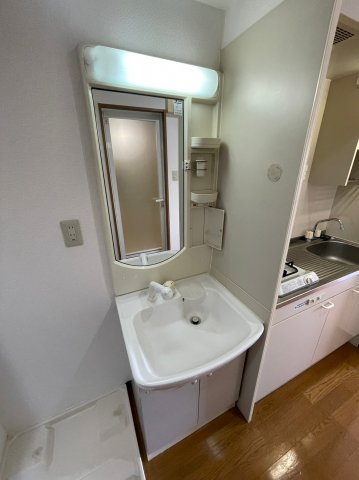 仲介手数料0円！！レージュ　ウエストの洗面所