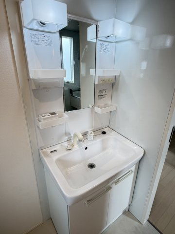 プロヌーブ植田の独立洗面台
