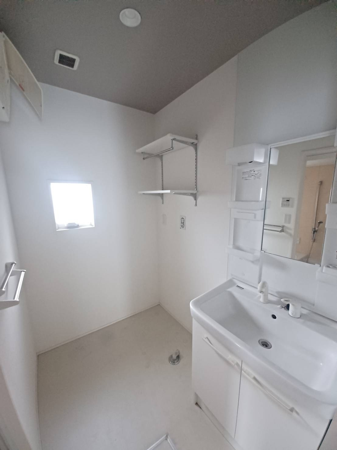 プロヌーブ植田の洗面所