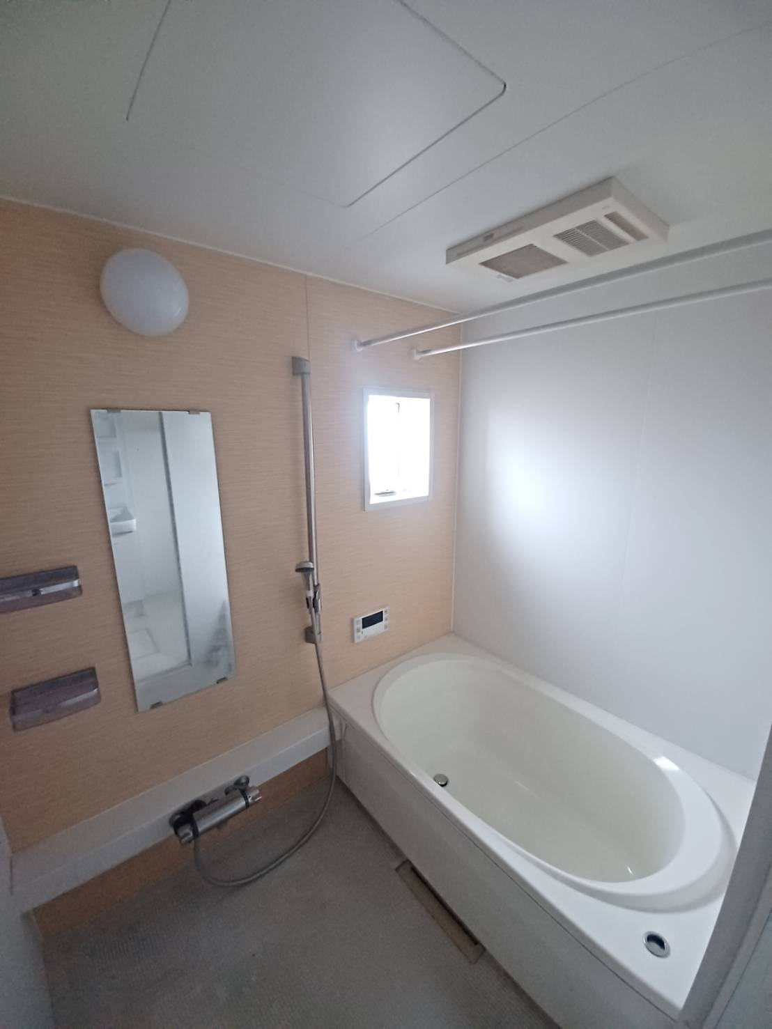 プロヌーブ植田の浴室