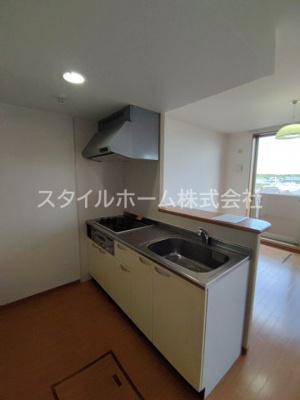 【キッチン】 | ルネスグランドールⅠ | お料理しやすいキッチンです