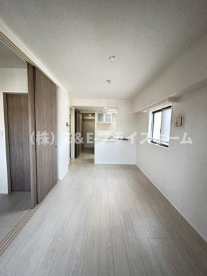 【居間・リビング】 | ネストピア博多駅前Ⅲ　プライスホームなら仲介手数料０円！