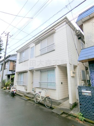 ファミールカツラの外観|1987年1月築　木造地上2階建て総戸数4戸の賃貸アパート！
東急多摩川線武蔵新田駅最寄りの東京都大田区矢口2丁目