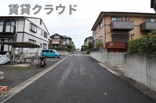 パレアージュCの周辺