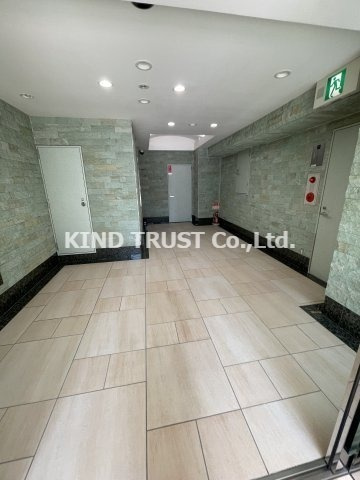 カザリーノビルのロビー|清潔なロビーです