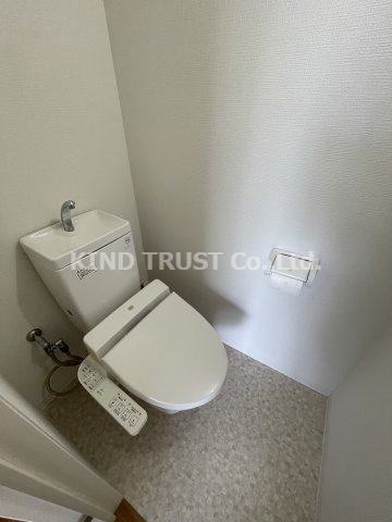 カザリーノビルのトイレ|ゆったりとした空間のトイレです