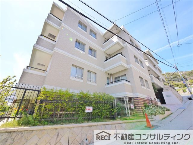 ワコーレ青谷城の下通ザ・レジデンスのエントランス