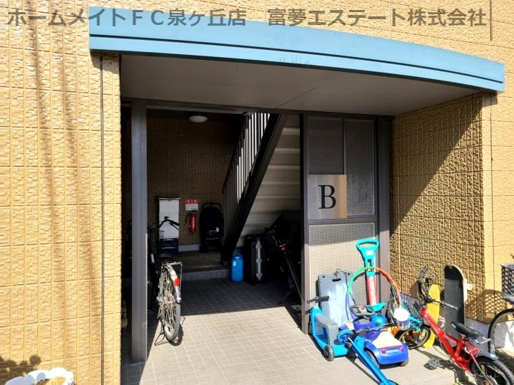 DAIKENN浜寺南町B棟のエントランス