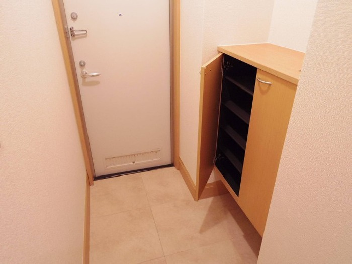 エスポワール Ａの玄関|シューズBOX