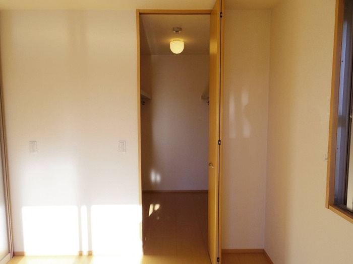 エスポワール Ａの収納|ウォークインクローゼット仕様