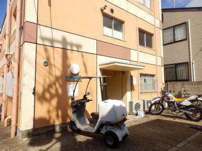 パティス大宮のエントランス