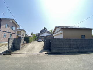 【前面道路含む現地写真】の画像