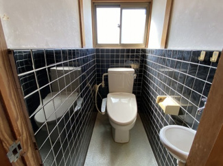 【トイレ】 | 岡谷市川岸上３丁目 中古住宅③ | トイレ