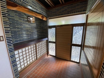 【玄関】 | 岡谷市川岸上３丁目 中古住宅③