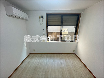 【設備】 | グランドール上北沢 | エアコン　防犯シャッター