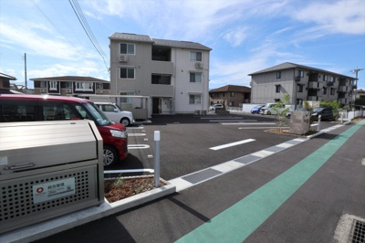 【駐車場】 | ヒルズ石和B