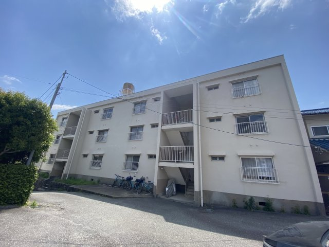 仲池ハイツの外観