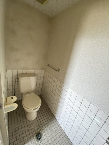 VERDY下小鯖のトイレ|掃除しやすい洋式トイレがついています。
