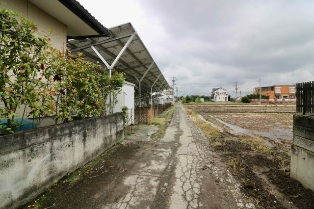 足利市福富町の売地の前面道路含む現地写真