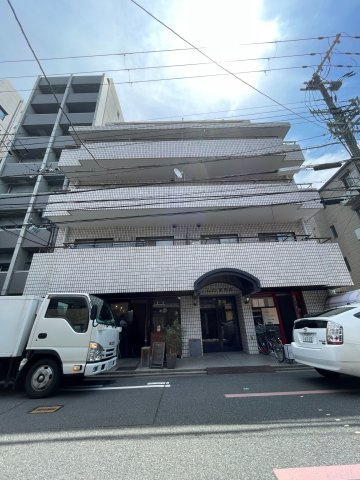 地下鉄烏丸線・烏丸線『烏丸御池』駅まで徒歩４分の駅近●三方角住戸●４階２ＤＫ●メイゾン東洞院の外観|外観