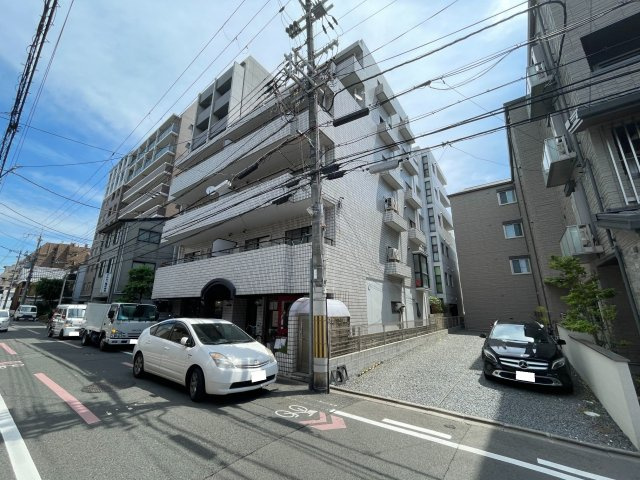 地下鉄烏丸線・烏丸線『烏丸御池』駅まで徒歩４分の駅近●三方角住戸●４階２ＤＫ●メイゾン東洞院の外観|外観