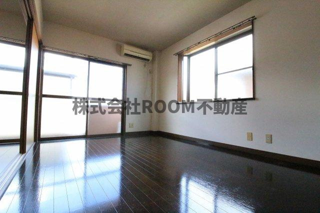 コーポソレイユの洋室|きれいな洋室です