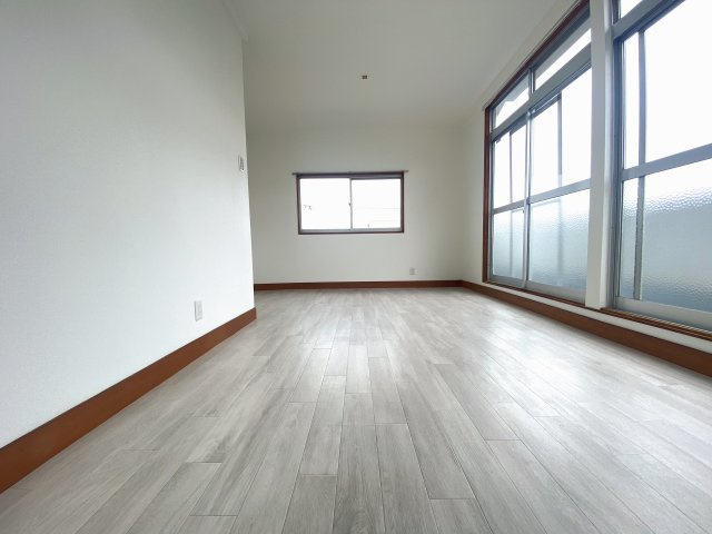 松ヶ丘中町の洋室