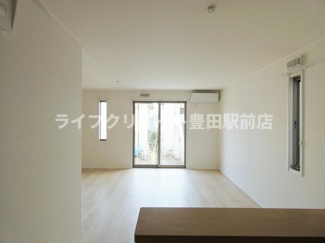 三沢5丁目戸建の内装