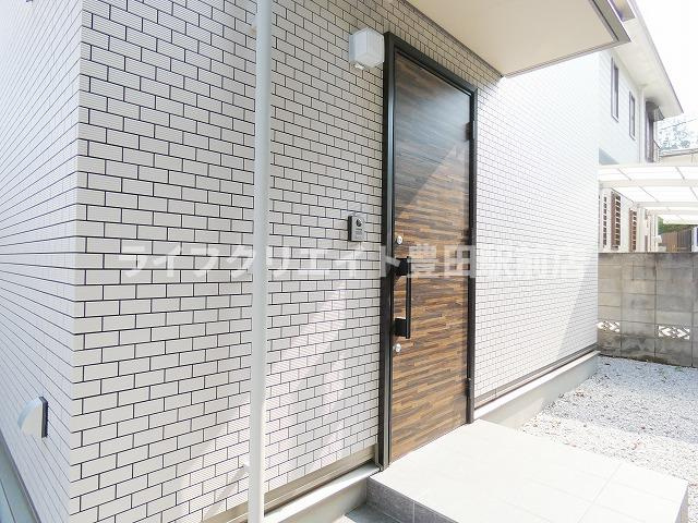 三沢5丁目戸建のエントランス