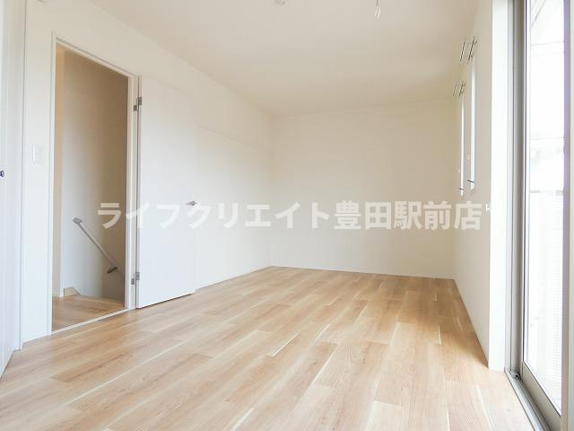 三沢5丁目戸建の洋室