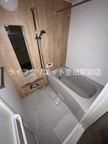 三沢5丁目戸建の浴室