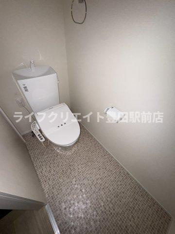 三沢5丁目戸建のトイレ