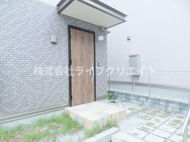 三沢5丁目戸建のエントランス