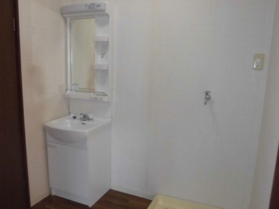 【洗面所】 | メゾンKIWA | ゆったりとスペースのある洗面所