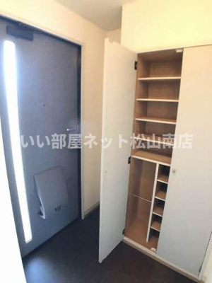 【玄関】 | フレグランスみぶ　Ｂ棟