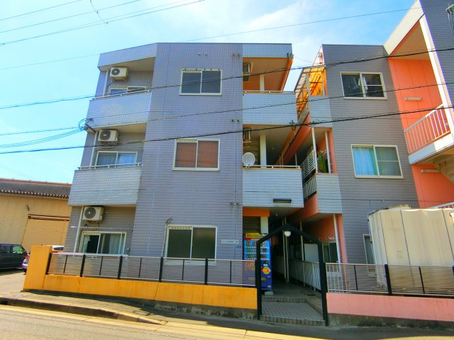フォンタル西板持A棟の外観