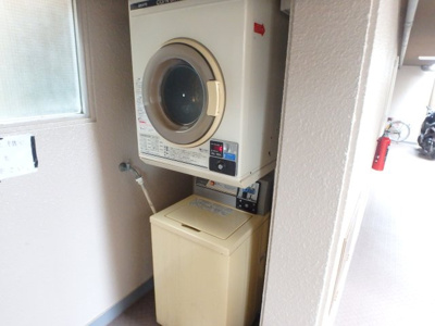 【設備】 | ダイドーメゾン甲子園口 | 洗濯機と乾燥機です
