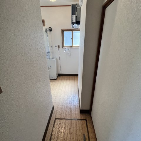 絵鞆町2丁目24-28戸建の玄関