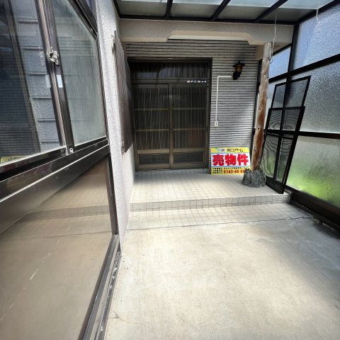 絵鞆町2丁目24-28戸建の駐車場