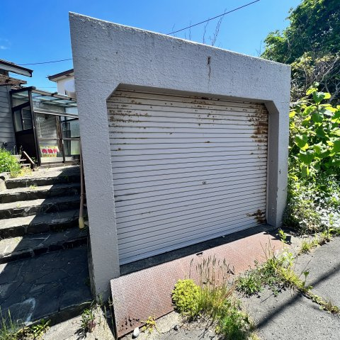 絵鞆町2丁目24-28戸建のエントランス