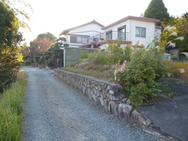 平野　売土地の前面道路含む現地写真