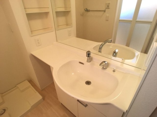 モンタンヴェールの独立洗面台