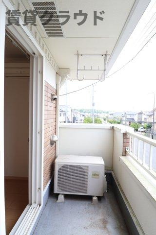 メゾン　デ　ラ　コリーヌのバルコニー|バルコニー付きの洋室です！